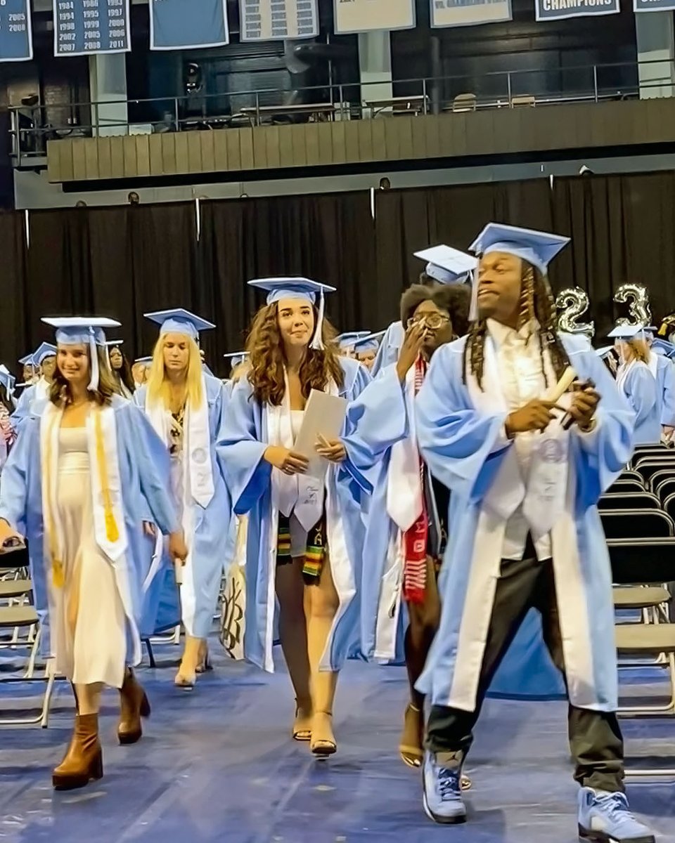 Congratulations to the Class of 2023 psychology and neuroscience majors! We are incredibly proud of you and can't wait to see what you accomplish next. Congratulations!!