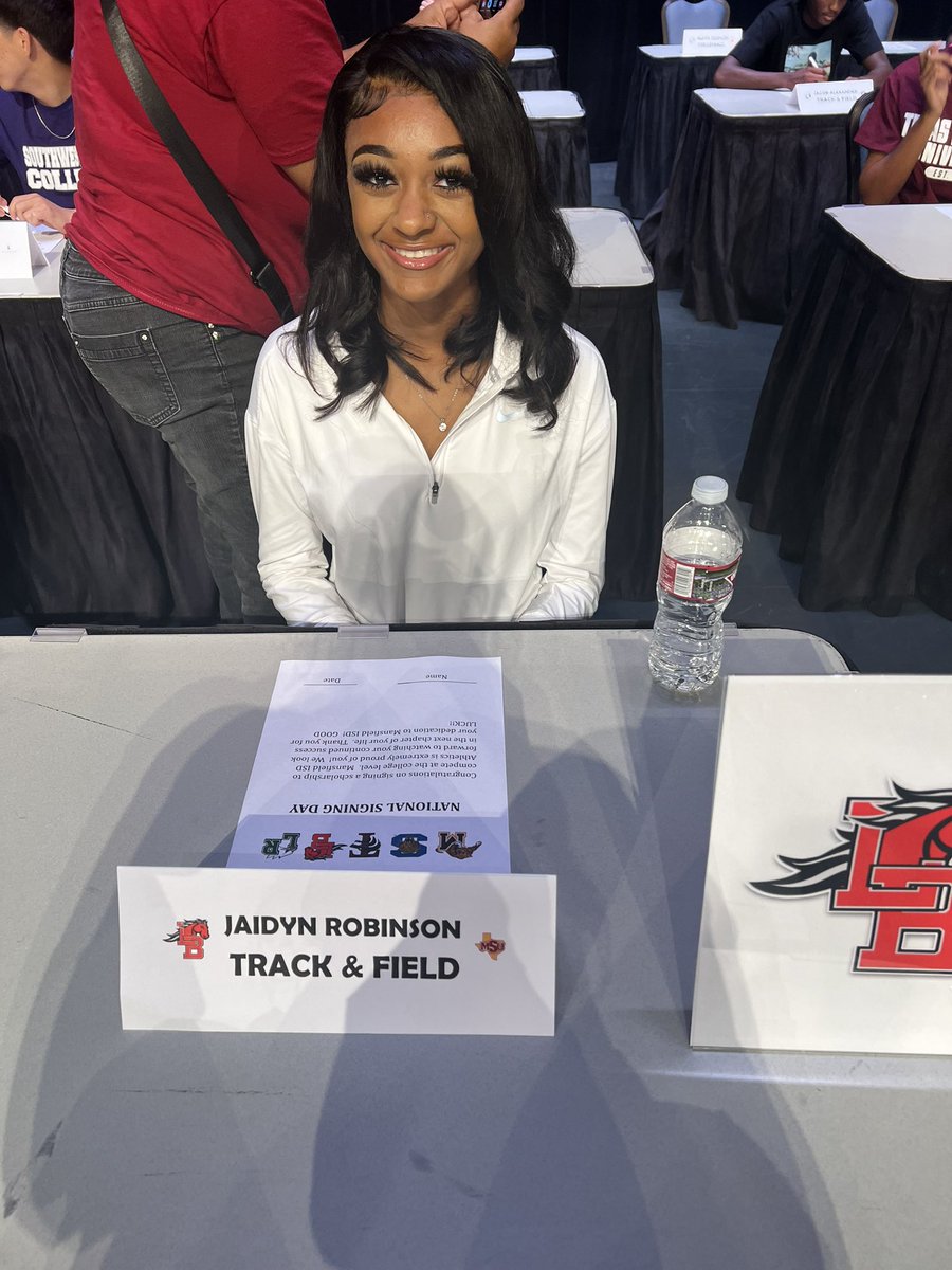 Legacy Bronco XC/Trk (@broncoxc) on Twitter photo So proud of Jaidyn!! Congrats on signing with Midwestern State! <a href="/jaidynr2/">Jaidyn Robinson</a> <a href="/MISDathletics/">MISD Athletics Dept.</a> <a href="/LegacyTrack/">Legacy Boys Track</a> So proud of Jaidyn!! Congrats on signing with Midwestern State! <a href="/jaidynr2/">Jaidyn Robinson</a> <a href="/MISDathletics/">MISD Athletics Dept.</a> <a href="/LegacyTrack/">Legacy Boys Track</a>