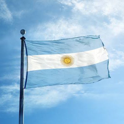 choquei's tweet photo. ��MUNDO: Mulher tranca namorado no quarto durante três dias por ter “medo de traição” e acaba presa na Argentina. https://t.co/ldvQOTg10y
