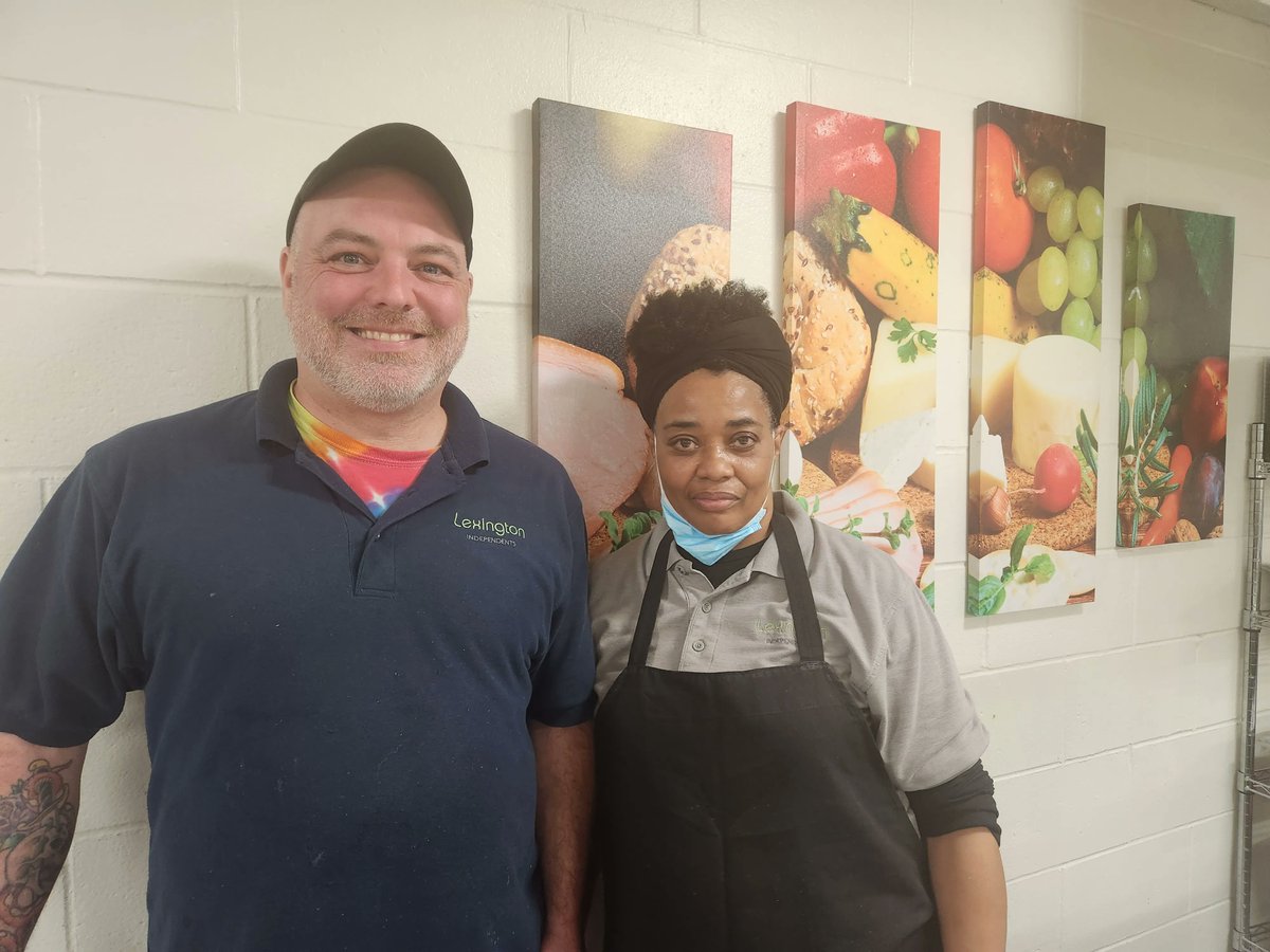 Food for thought: Did you know Horizons at St. Richard's provides a nutritious breakfast, lunch, and snack each day for our students. We LOVE Chef Andy &amp; Miss Angie for keeping our brains fueled &amp; tummies happy! Donate today to support our food program. buff.ly/3bbOayi