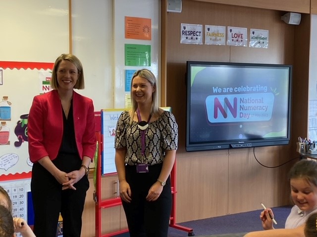 Education Secretary @JennyGilruth joined in on National Numeracy Day celebrations with children from primary 2, 4 and nursery at @St_JohnsAcademy in Perth.

Staff at the school shared how they are engaging children with the world of numeracy.
