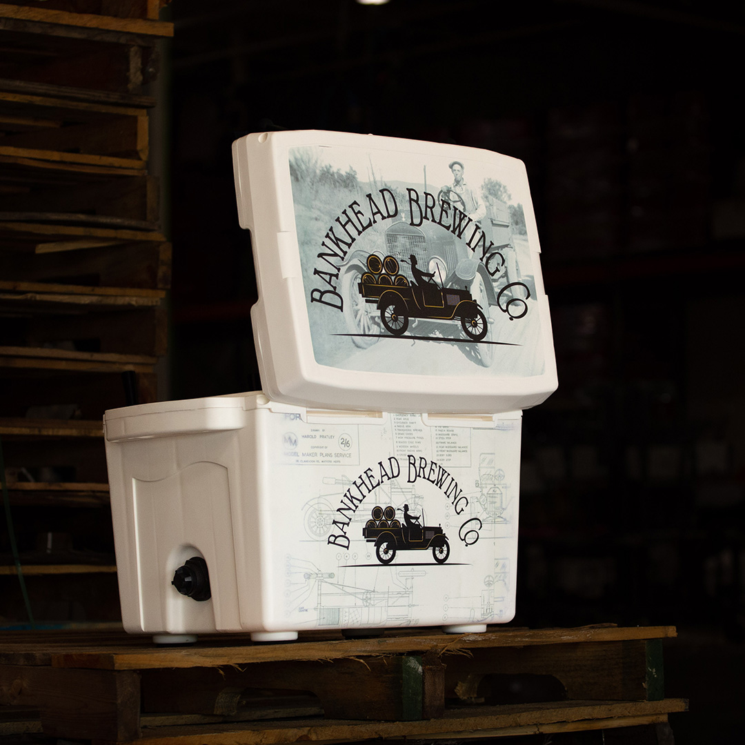 Build it your way with our custom cooler builder! Taigacoolers.com 

#Customcoolers #coolerbranding #Jockeybox #Craftbeer