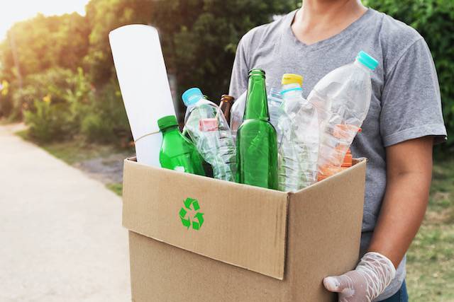 eluniversocom's tweet photo. La regla de las tres R, cómo podemos reciclar desde el hogar ► https://t.co/UajCclkM1C https://t.co/wnTrjCB6ZW