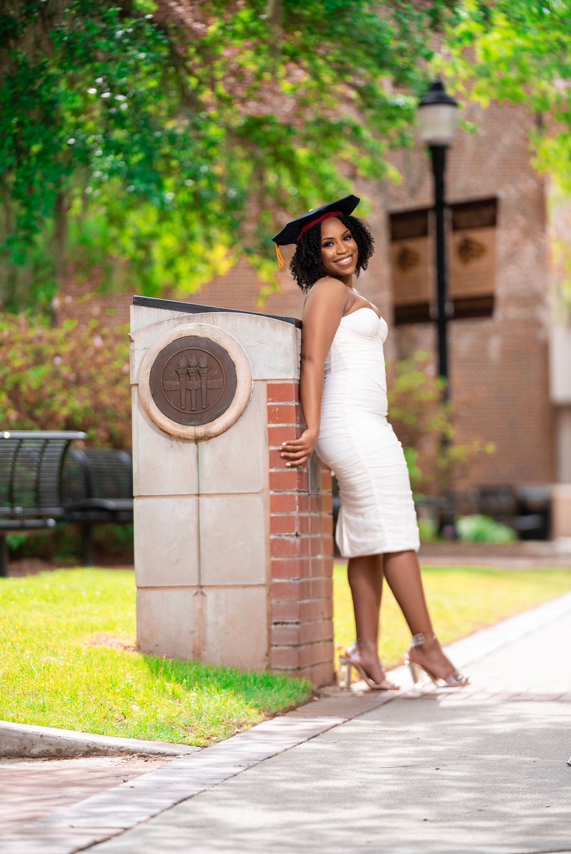 itslilbit_'s tweet image. 3 days until Amber Hannah, M.D.