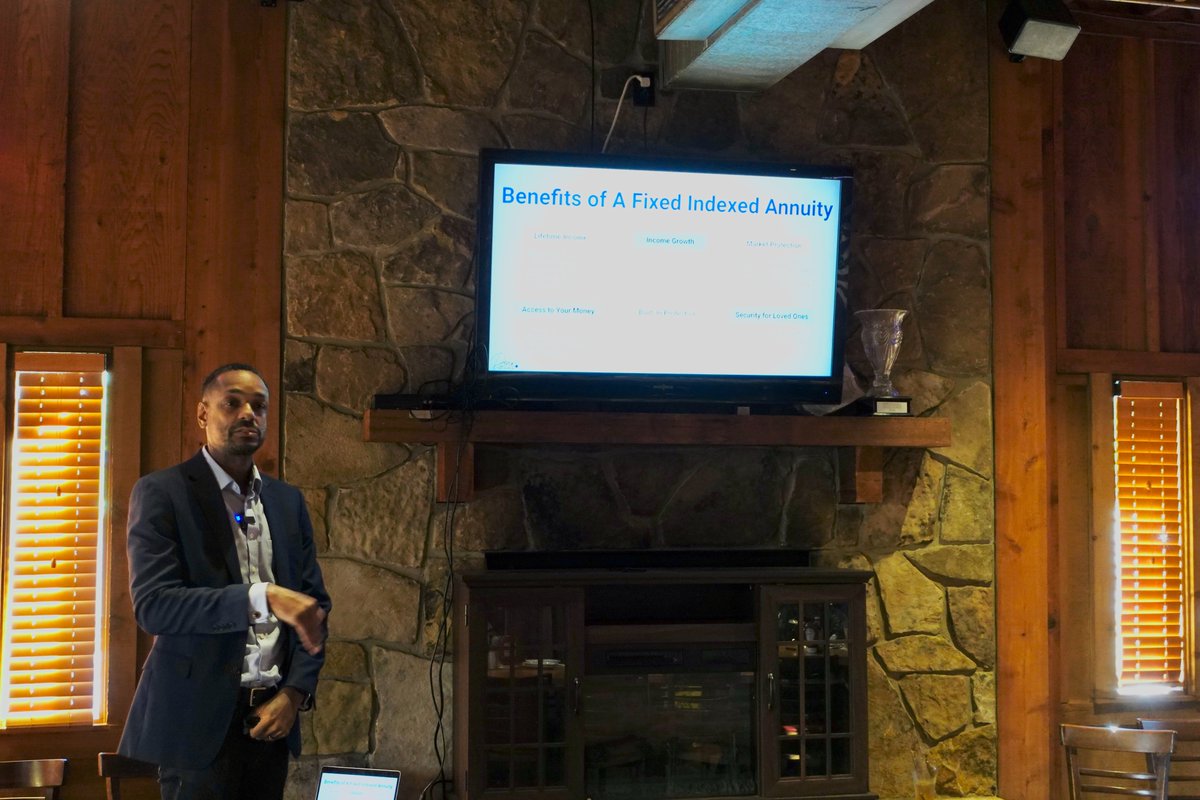 dearretirement_'s tweet photo. Last night's dinner seminar started an incredible month of events! 🎉 If you missed it, don't worry! Three more exciting seminars are coming up. Don't miss the chance to optimize your retirement. Call us at (864) 668-2307 to secure your spot. See you there! ✨ #RetirementPlanning https://t.co/gvI8Og6Nzl
