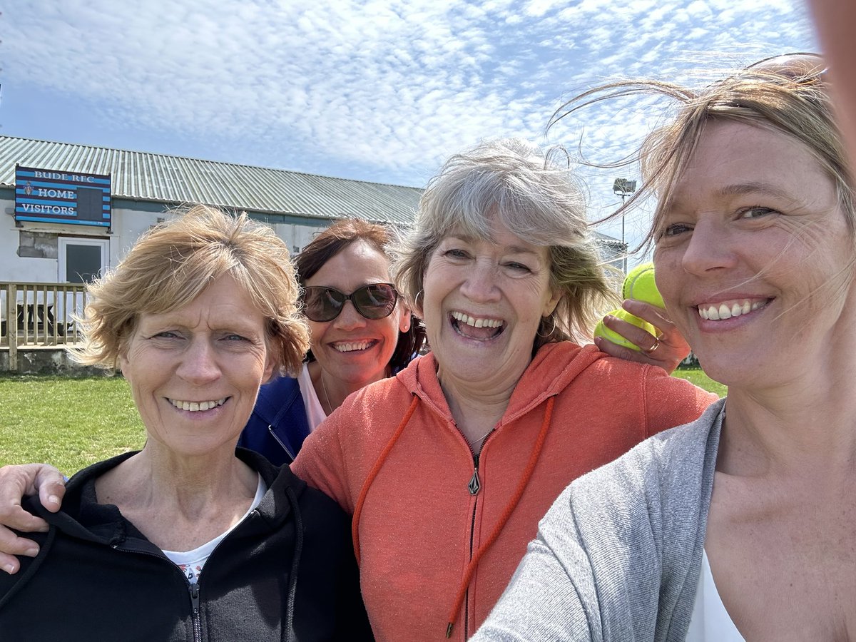 StrattonCommun1's tweet photo. Amazing Team Building Day with the staff of @StrattonCommun1 
Fun and laughter and learning about each other 
#selfcare #teambuilding @sarahddaniel @JessSpettigue @peanutchops @CFTWorkforce @jacmarsh0705 https://t.co/1wwZINLGHy