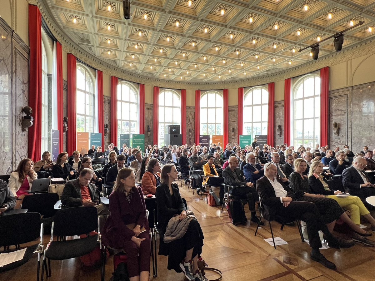 GESDA meets Zurich: Thank’s for attending, contributing and supporting our 🇨🇭Anticipation Day #UZH. We propose a new vision of multilateral action and the reactions recorded during our first official event in German-speaking Switzerland encourage us to continue along this path.