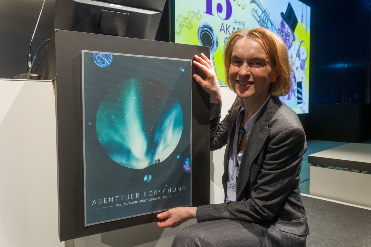 AuntMinnieEuro's tweet photo. Christiane Kuhl, breast imaging pioneer and Aunt Minnie Europe editorial board member, is President of #RÖKO2023. Coming tomorrow is our report on day 1 of the congress. Photos courtesy of @DRG_de and Thomas Rafalzyk https://t.co/kySlAvoShk