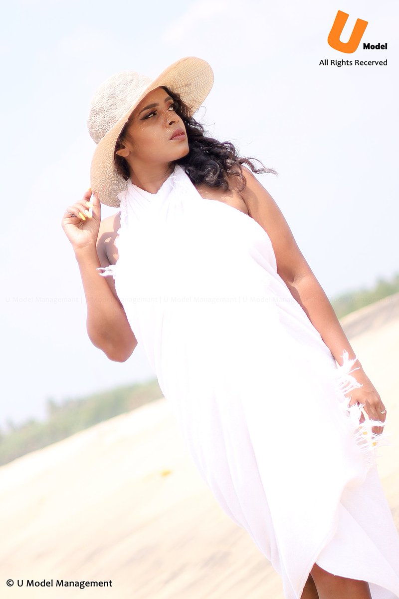 Lakshikalans's tweet photo. How is white a than me?🎭📸🖤
💄 _ Salon Tharushi
.
.
.
#fashionmodel #modelconcept #eroticphotography #foryoupage
#glmourmodel #glamourdress #modelinglifestyle #foryou https://t.co/8sOu0THoOX