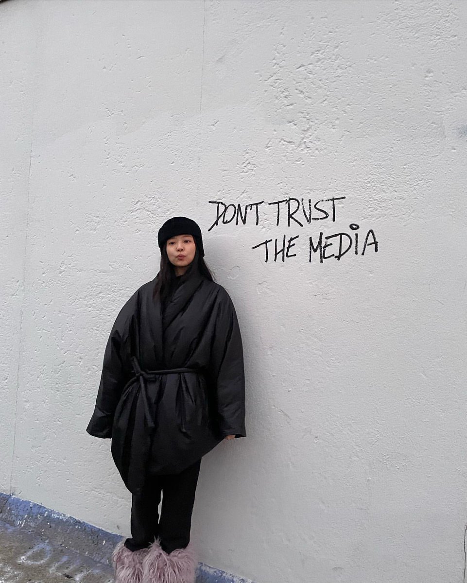 jenniekimcl's tweet photo. we only trust in jennie. https://t.co/RvVFEAKYYJ