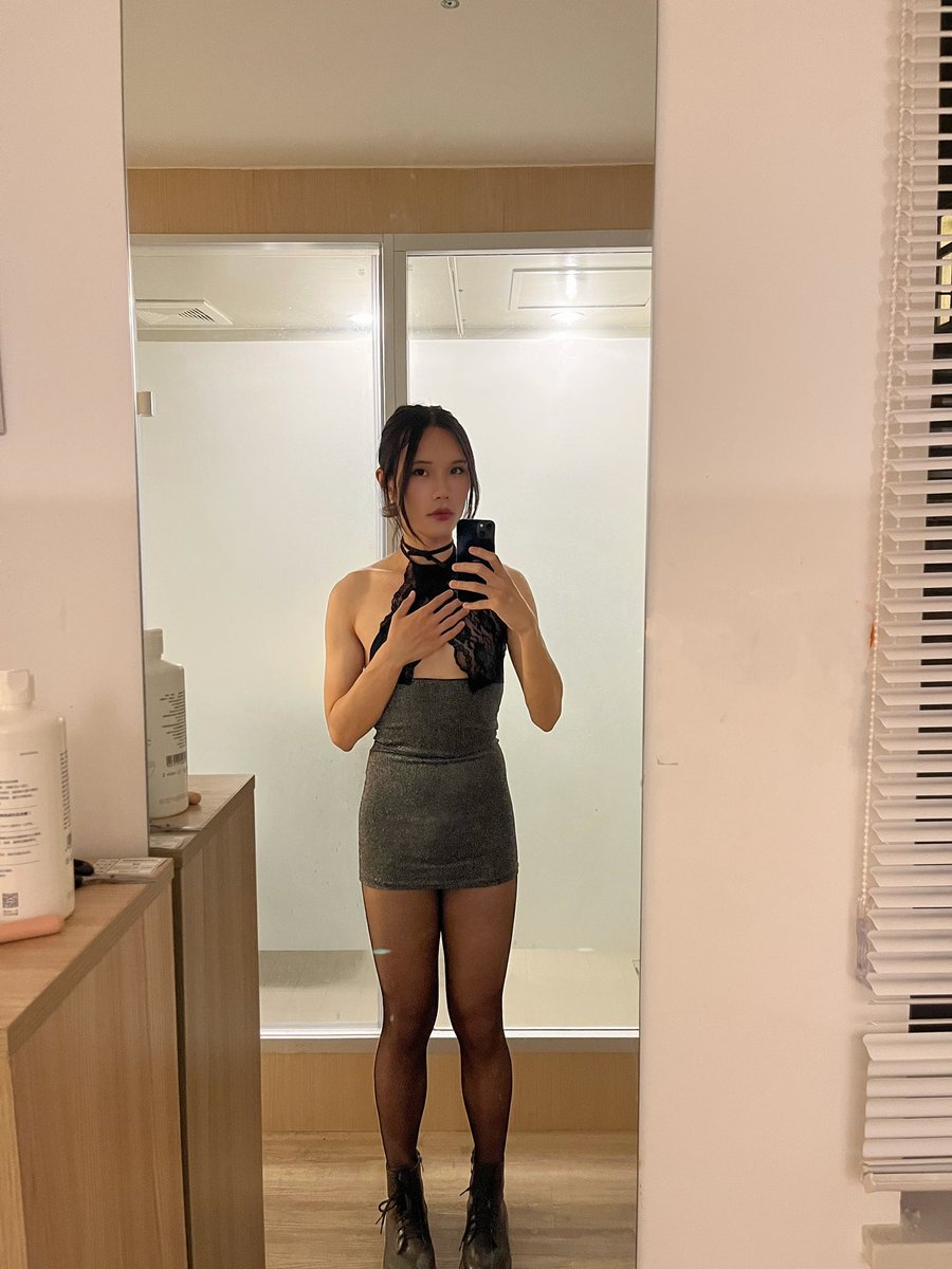 a71001747's tweet photo. 是不是要再美一些才能得到更多爱
#伪��� #女装男子 https://t.co/J7YUworlcP