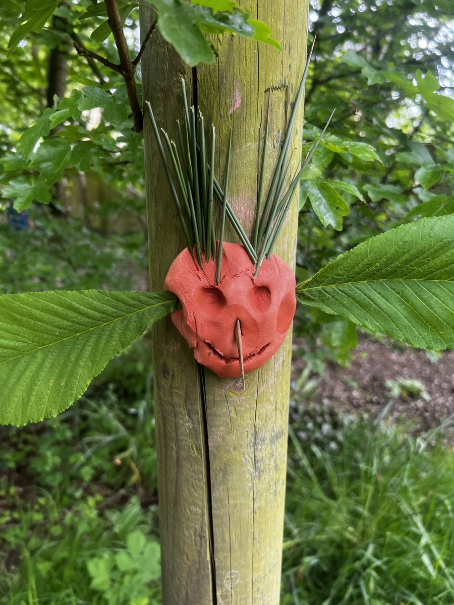 JackMurray2010's tweet photo. It’s not a bad day doing Forrest schools when it’s sunny and your making clay monsters. @sporting_nrg #forrestschool #outdoorlearning https://t.co/0aaAg3Acem