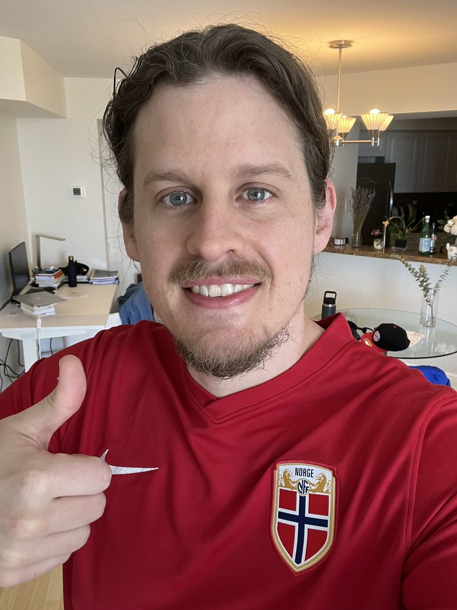 Happy Constitution Day to the country of Norway!! You have breathtaking fjords, the stunning northern lights and incredibly rich history. But most importantly, thank you for giving us Erling Braut Haaland. Gratulerer med dagen!!! 🎉 🇳🇴