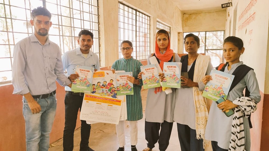 ROHITTIWARI_MP's tweet photo. राष्ट्रीय सेवा योजना मैहर
कमाल का कैम्प कैचअप' अभियान गर्मी की छुट्टियों में एक प्रयास
#Samarcamp 
@AnuragS45320198 @AnuragVermaIAS @askabir_ @GoswamiSoyal @ianuragthakur @nssrdB @NSSRDBhopal @pankajsinghips @askabir_  @_NSSIndia @DeepakBhannare2 https://t.co/ZHlb0ArY0p