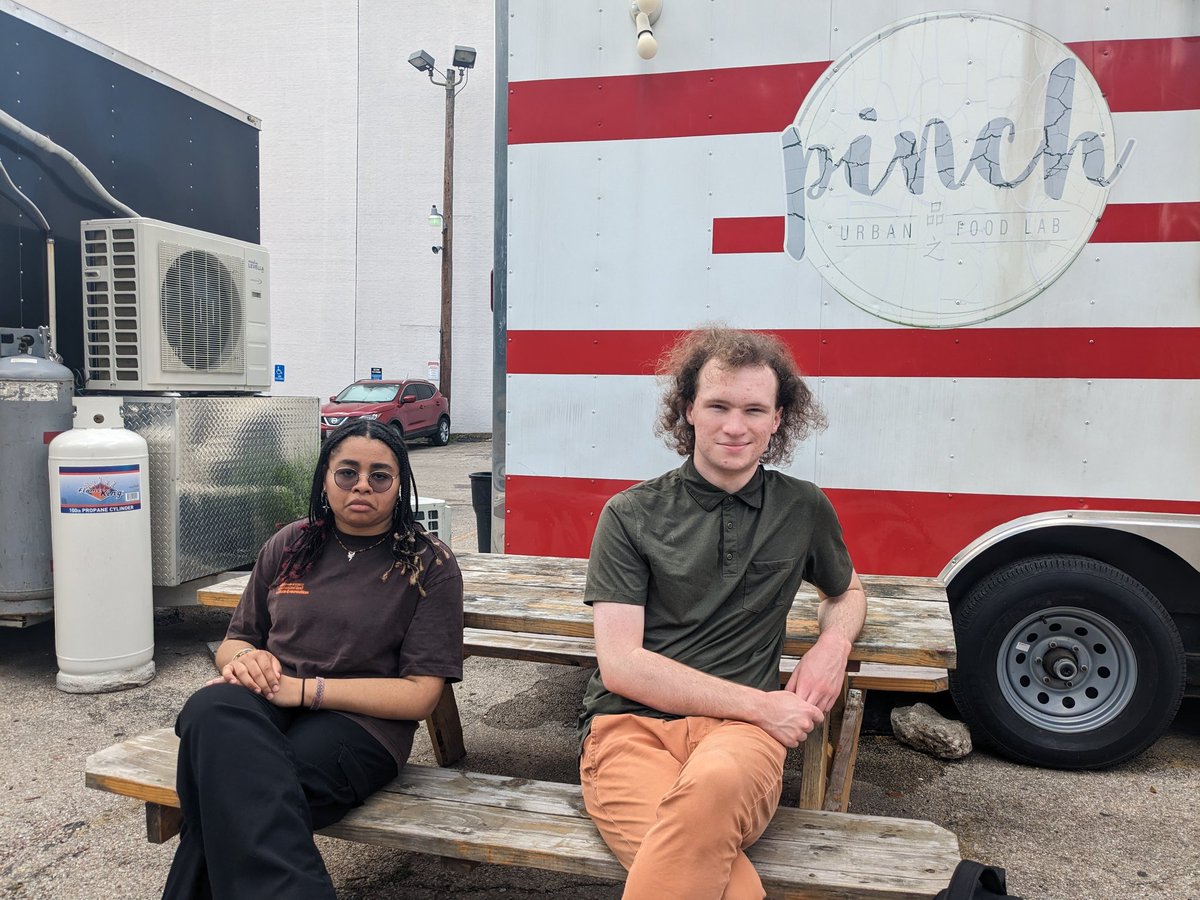 #UILState Academic spelling and science tests have been taken!  Quick food truck lunch detour and then on to #IBDiploma Bio exams 🧠🤓