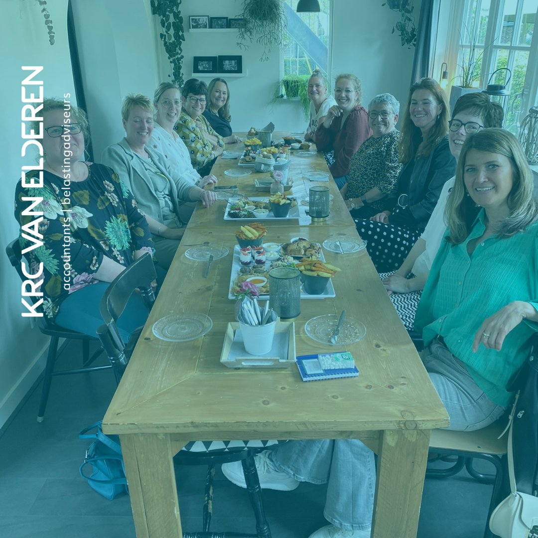 Onze secretaresses hebben onlangs een geweldige training timemanagement gevolgd van de deskundige Angela van Beek! Ze hebben waardevolle tips gekregen om Outlook optimaal te benutten en hun tijd efficiënter in te delen. 
#timemanagement #productiviteit #groei