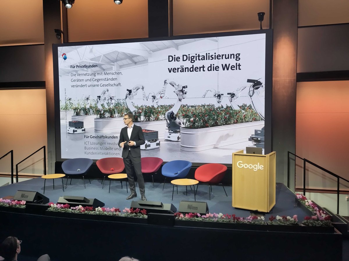 snowflakeCH's tweet photo. Hilft #AI der technischen #Souveränität der Schweiz? 
Spannende Diskussion am #SATWJahreskongress. @SATW_ch https://t.co/mDJ28iOpjr