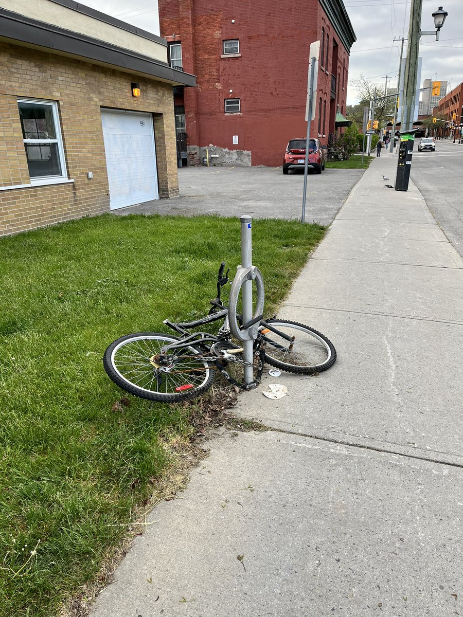 A week ago I contacted <a href="/ottawacity/">City of Ottawa</a> to get them to cut this abandoned bike at 95 Parent (that’s been there for 5 years) that is an eyesore and also impeding foot traffic. Something ridiculously simple - nothing was done. 👍