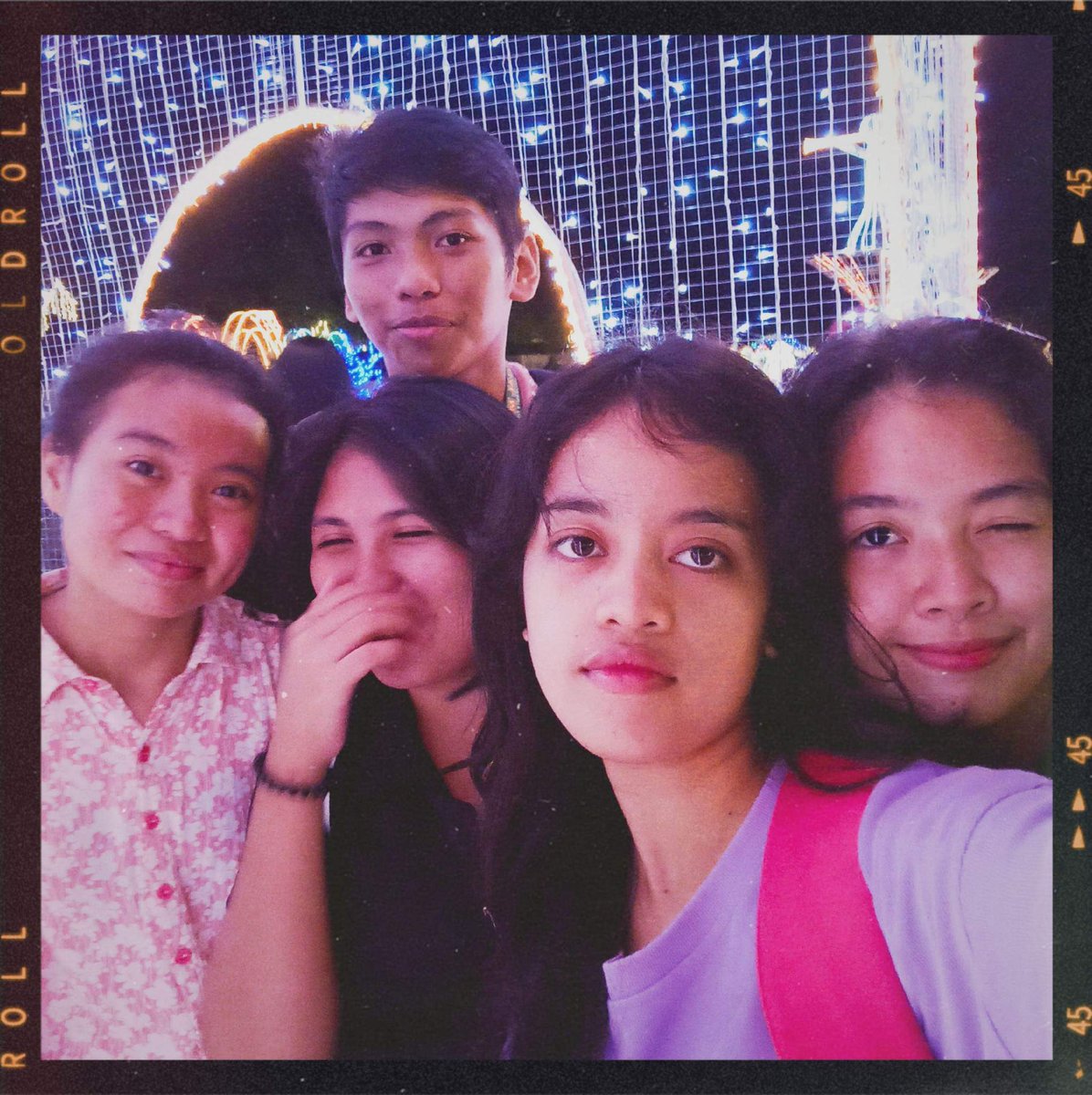 micahamnidaaa's tweet photo. Homiesss ❤️

#CMUBAELS 
#WeNeverGoOutOfStyle 
#Doreenified https://t.co/IyYiXZVJTO