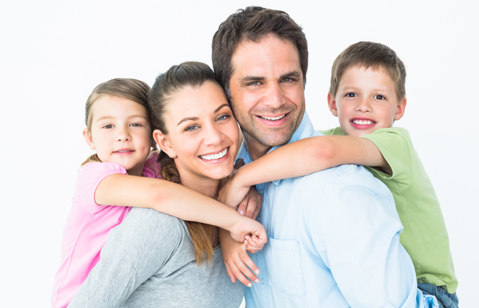 DRMRCLINIC's tweet photo. Veneers: give your smile a new lease of life

https://t.co/h9qLxwJWf0 https://t.co/1N90wyAmXn