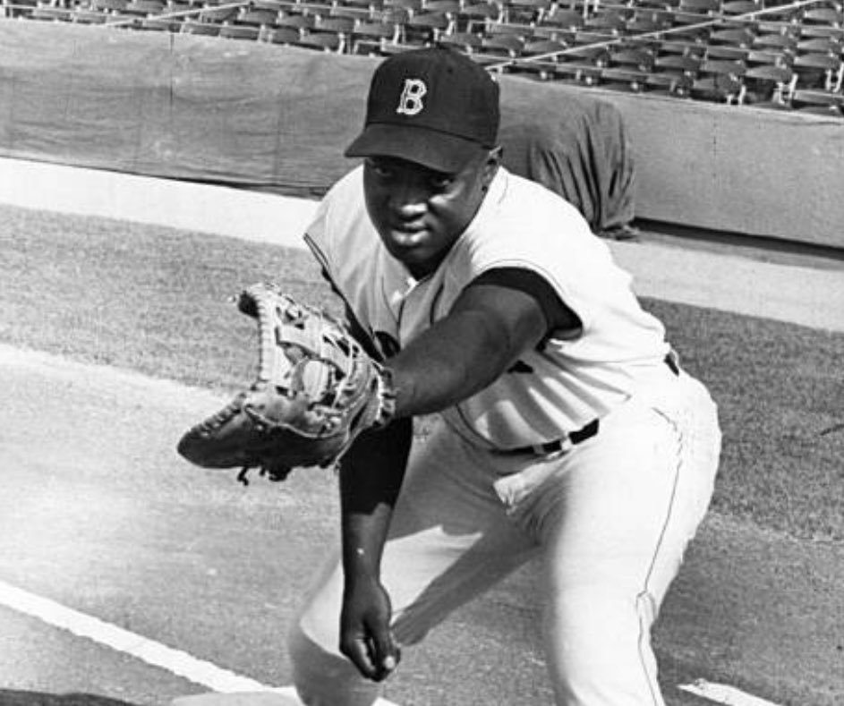 BoomersBase's tweet photo. What FORMER RED SOX player would you like to see first on my podcast ? #redsox #mlb #podcast #thehobby #topps #Boomersbasepodcast https://t.co/prVm7QWqLg