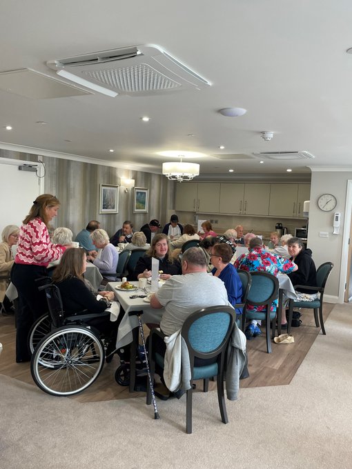 Working with <a href="/TogetherBurnley/">Burnley Together</a>, the independent living team took 25 of their residents from the independent living sheltered accommodation for a 3-course meal at @DanforthCare 😊