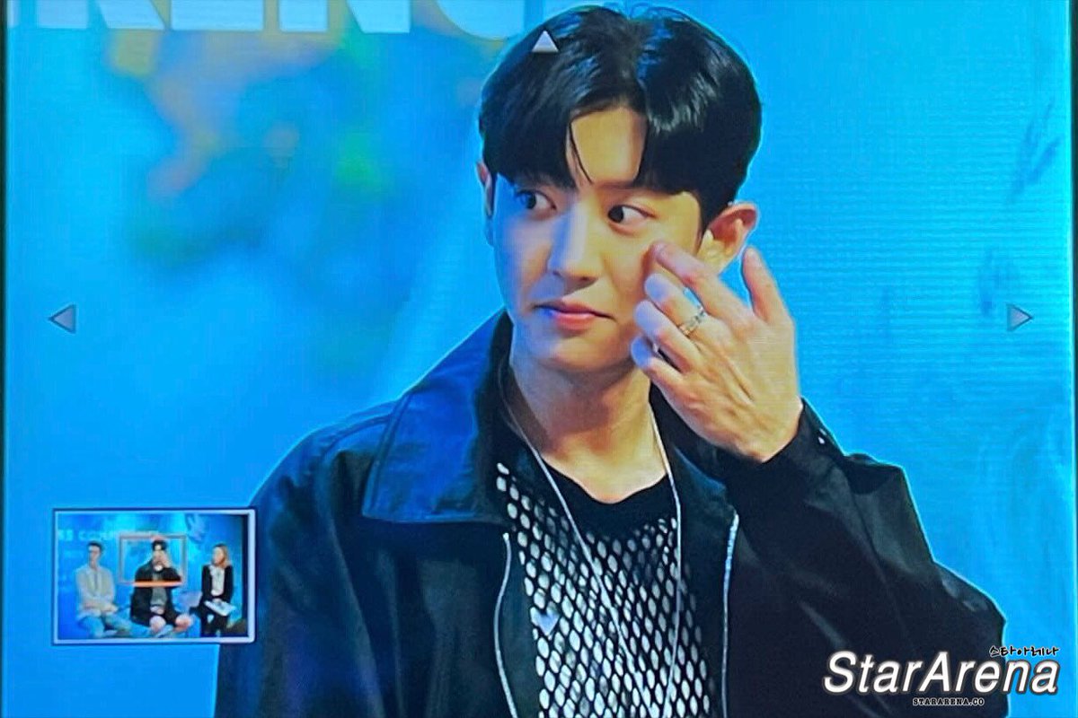 StarArena_'s tweet photo. [Preview] Chanyeol at EXO-SC ‘Back to Back’ Fancon Tour in Singapore Press Conference #EXOSC #EXOSCinSG #EXO #엑소 #EXO_SC #sehun #chanyeol #세훈 #찬열 https://t.co/Xx86X2qTgB