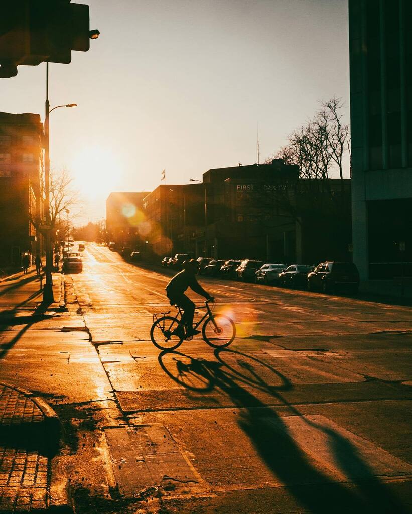 It’s been fun Sioux Falls, SD. Work trips here are coming to an end. 

Fujifilm X-T2 | XF23 | ISO 320 | f/14 | 1/500 sec

#fujifilm #fujifilmxt2 #fujifilm_xseries #myfujifilmlegacy #sfd#best_moments_street #dreaminstreets #faded_world #gramoftheday #igwo… instagr.am/p/CsV7g5TOQO3/
