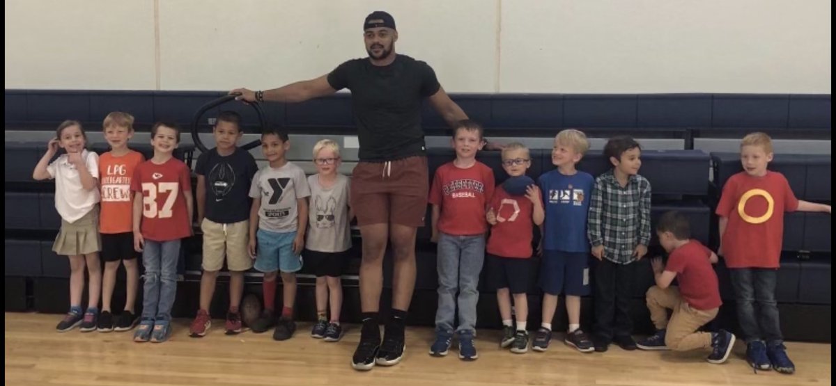 It was an awesome recess for these Kindergarteners CJ’s Uncle Noah surprised CJ and his buddies during recess with playing some football! They had a blast and the memories created for these kids were awesome! <a href="/nrfant/">Noah Fant</a> <a href="/Fantwc/">Willie - WCF</a>
