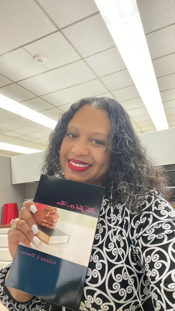 MrsCelenaJOwens's tweet photo. 👋🏼 @HLERadio @InfyniteHope @brandnew582000 !

When #Jesus has you #reading &amp; #praying through your own #book 😂😌!

Note:
If anyone would like to purchase a  $15 copy (includes S/H), I’d be happy to send you one.

#wednesdaythought #Job29 #WordOfTheDay #books #WednesdayMotivation https://t.co/8ftjvae0sD