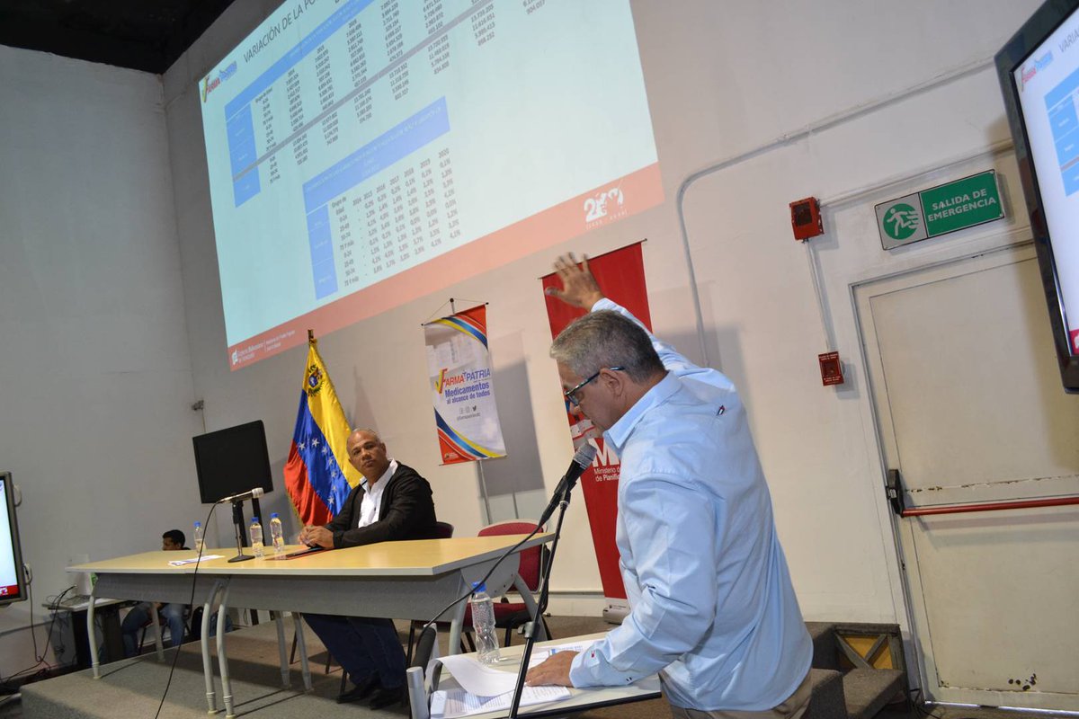 FarmapatriaV's tweet photo. En el marco de nuestro 11° aniversario, el  Viceministro del @MinSaludVE Jesús Brito y el Pdte. de Farmapatria Cristhian Wagner, sostuvieron un encuentro nacional con los gerentes, coordinadores y jefes de farmacias.

@NicolasMaduro  @MinSaludVE @GobDeVenezuela https://t.co/u7k4F5gbBS