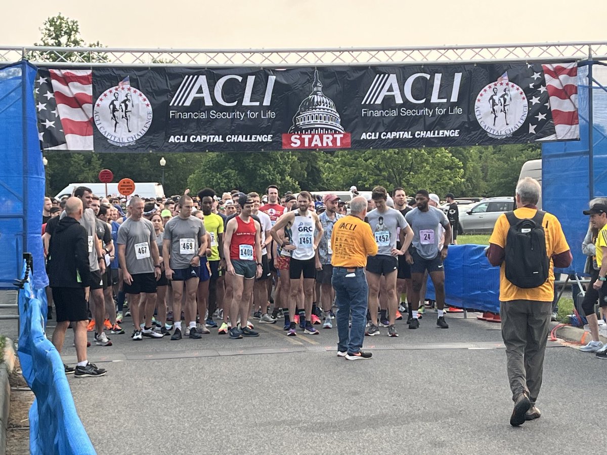 wcorn92's tweet image. #CapChallenge on your mark