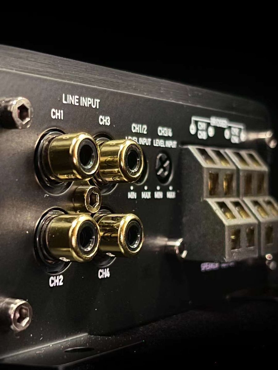 carvery_audio's tweet photo. ROCK POWER新製品4chアンプ『R400』来月初旬頃日本国内発売開始予定です。
革新的な設計で小型化を実現!
●RMS Power: 4×90W(4Ω)
●RMS Power: 4×150W(2Ω)
●Frequency response: 10Hz - 40kHz
●Signal/noise ratio: >90dB
●Distortion rate: < 0.05%
#カーオーディオ
#rockpower
#carvery https://t.co/9SefG4sRAu