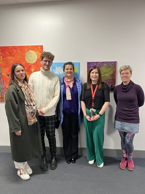 UniWestScotland's tweet photo. Erasmus visitors from Granada 🇪🇸 and Liberec 🇨🇿 spent an inspiring morning ⁦at Todholm Primary in Paisley last week, attending classes and sharing knowledge on inclusive education with staff. Thanks to lecturer Laurence Giraud for sharing the pic! https://t.co/a42V3xNiKS