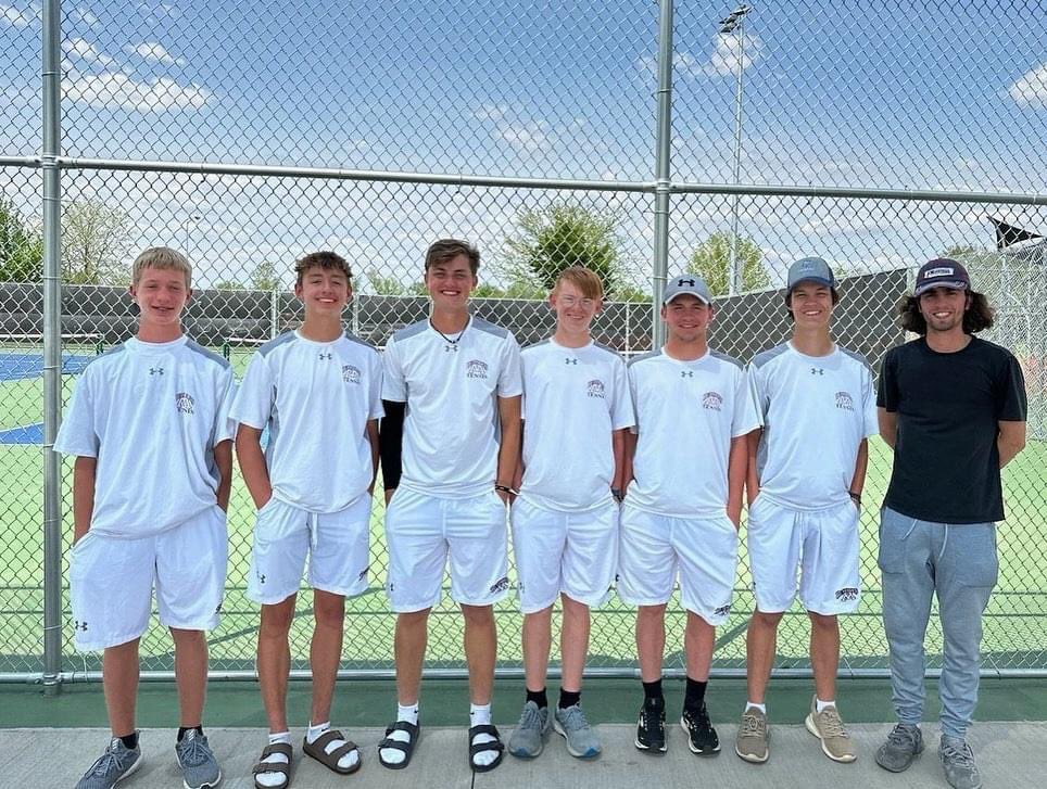 RooMcDermott's tweet photo. Congratulations to MHS Boys Tennis for their 6th Place finish at the 2023 State A Tournament in Sioux Falls. The team finished their season with a 6-4 record (winningest season and best State Tournament finishers in 16 years at MHS!) @LakeCTY_Sports @kjamradio @GoBulldogs_MHS https://t.co/CG8E51omTQ