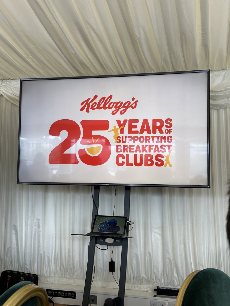 clackscsss's tweet photo. Time for the awards ! ππ #Teamcsss #Kelloggs https://t.co/LkCWwWNvGb