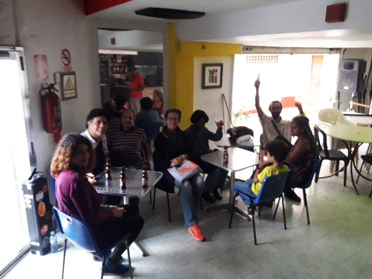 #PoesíaParaLaPaz Recital del Colectivo La Mancha en el teatro Alameda de San Agustín  en Caracas. Juntos por la poesía,  por la alegría  y por la Paz <a href="/NicolasMaduro/">Nicolás Maduro</a>
