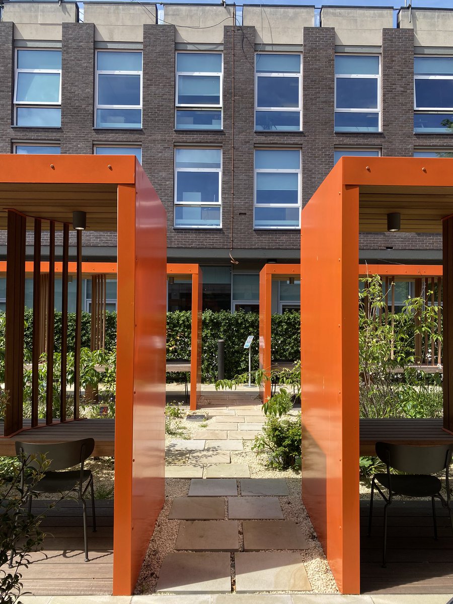 LivUniLibrary's tweet photo. The Library Garden @ Sydney Jones🧡🍃🌞📚

You can now study/relax in our wonderful outdoor space Brett Gardens!

Being outside is proven to reduce stress and relax your mood. Spread the word &amp; bring your mates - this exam season just got a lot better🤩

Open 10am-6pm https://t.co/dfmYjo7hVQ