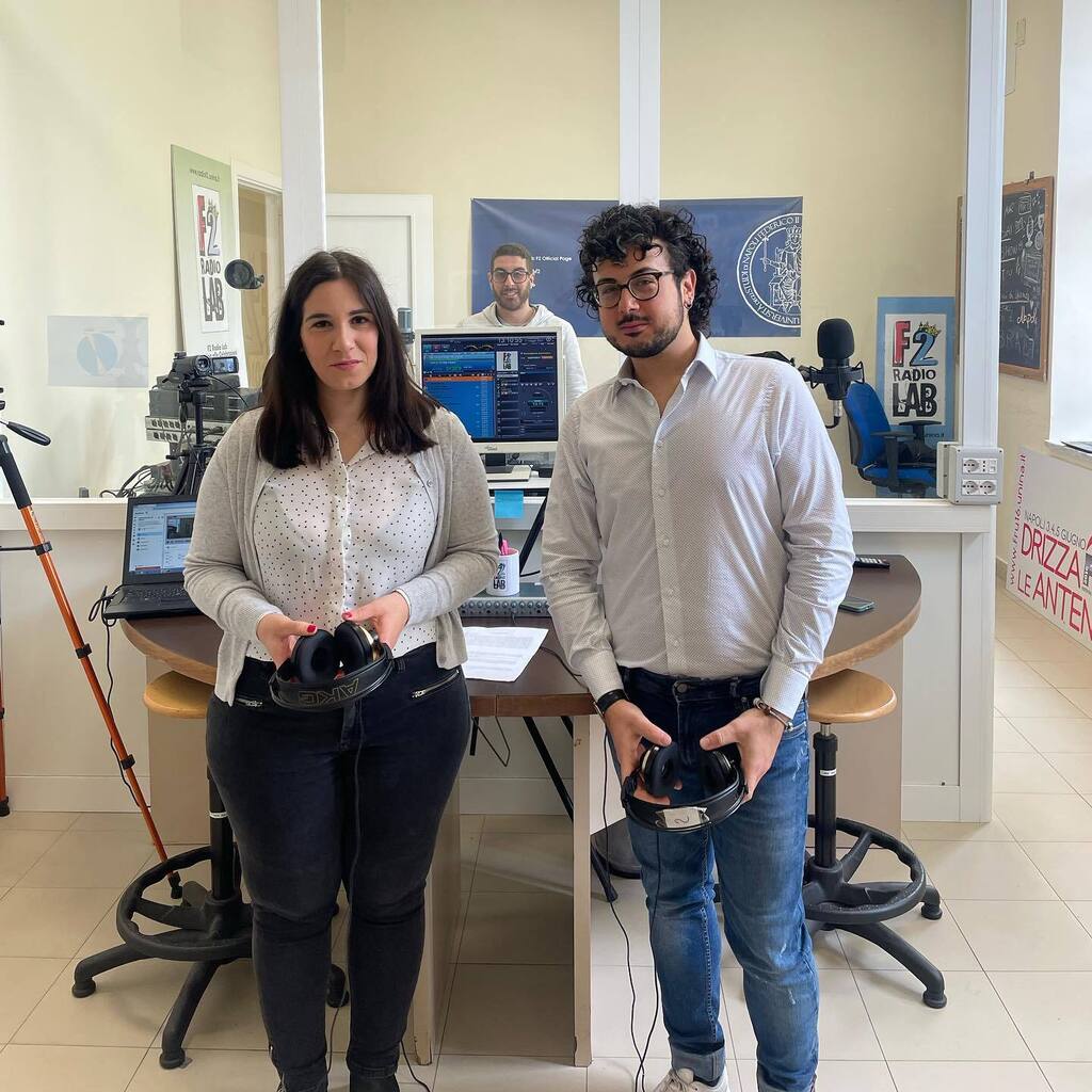 Adesso in diretta una nuova puntata di "Cosa farò da grande", il programma radiofonico dedicato all'orientamento, in diretta dagli studi di <a href="/f2radiolab/">F2 Radio Lab</a> , la nostra radio di ateneo.
Ospite Angelo Giordano, neodottore in Scienze Chimiche con uno studio sui materiali polimerici…