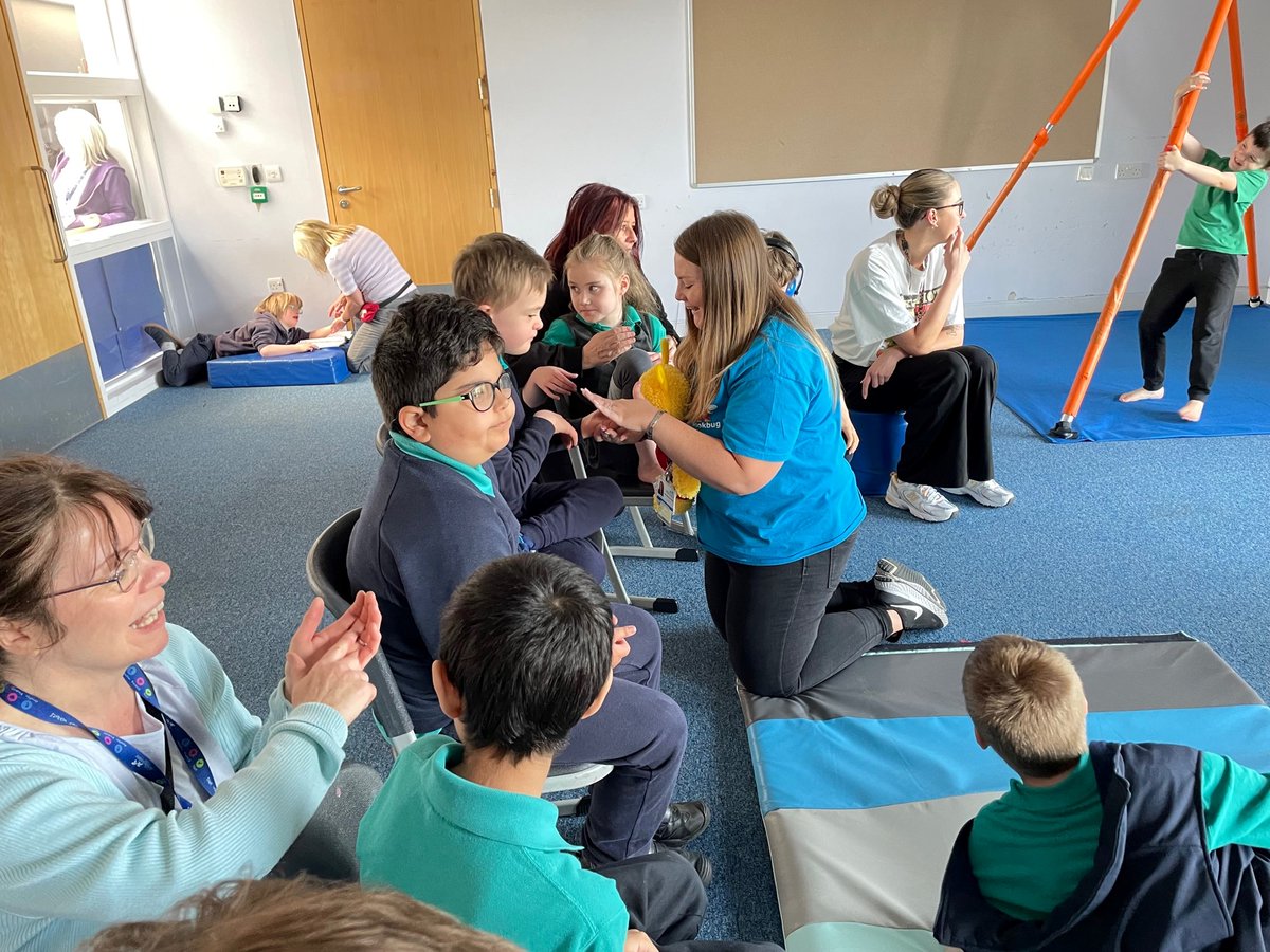 IsobelMair's tweet image. Thanks To Linsay &amp;amp; Erica for our  wonderful Book Bug sessions for some of the classes today to celebrate #BookbugWeek #weareIMS #bookbug #literacy @Bookbug_SBT