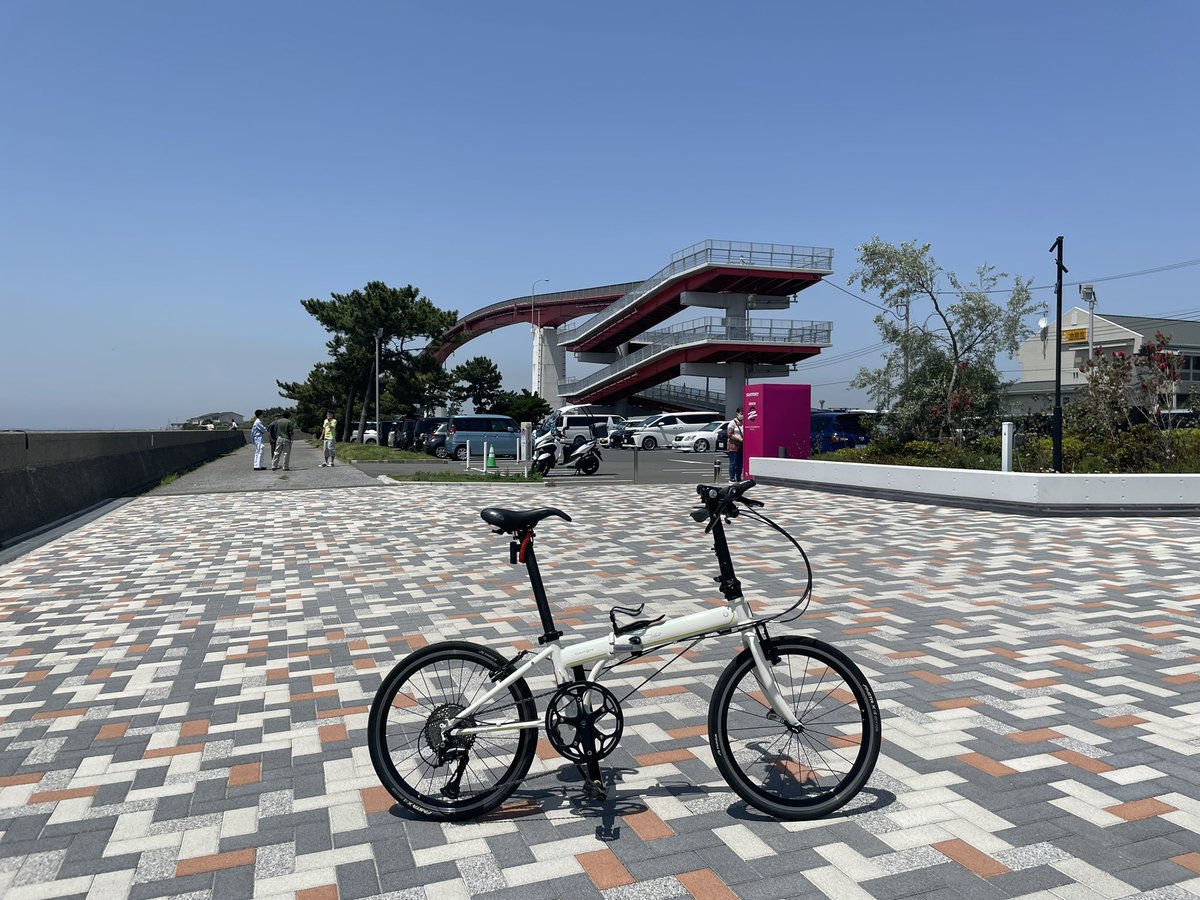 nobumillenia's tweet photo. Happy lunch time!

#DAHON #DAHONbikes #freedomunfolds #DAHONsociety #foldingbike #foldingbicycle #cycling #bikelife #biciplegable #foldie #minivelo #bicycles #bicycle #bike #cyclist #velo #velochic #bikelove #twowheels #bicycleride #foldyourbike https://t.co/kA22VuHLpz