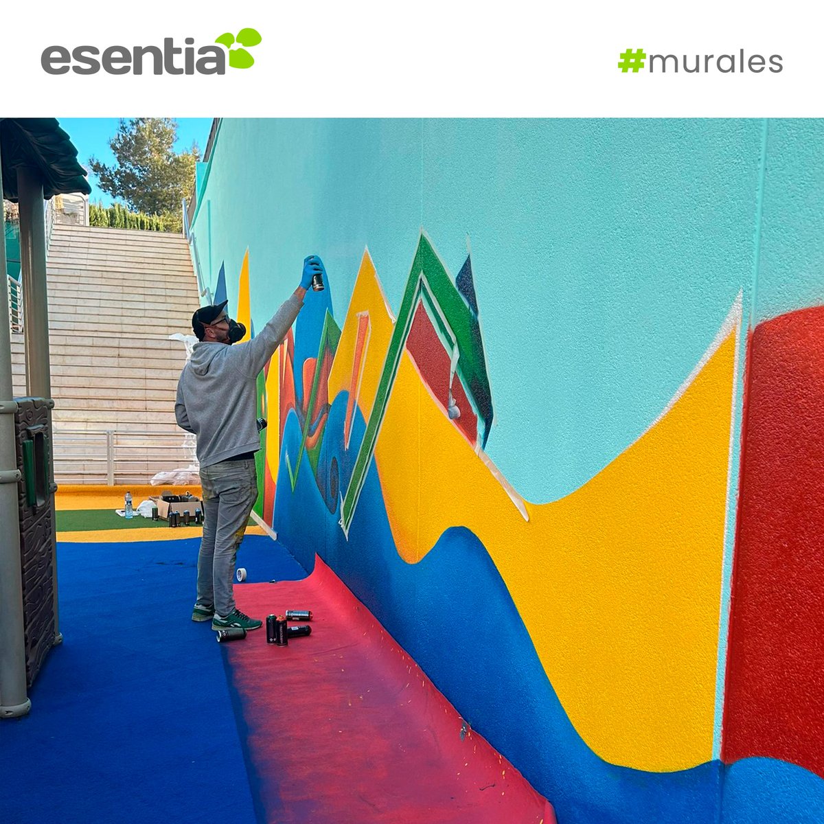 GRUPOESENTIA's tweet photo. Aquí el resultado final de de uno de nuestro murales para Hotel Deloix en Benidorm
Hemos jugado a integrar la propuesta del diseño del mural con parque infantil para así crear un efecto envolvente. #esentia #diseño #muralismo #graffiti #graffitiart #benidorm #alicante https://t.co/zAm7USBBKt