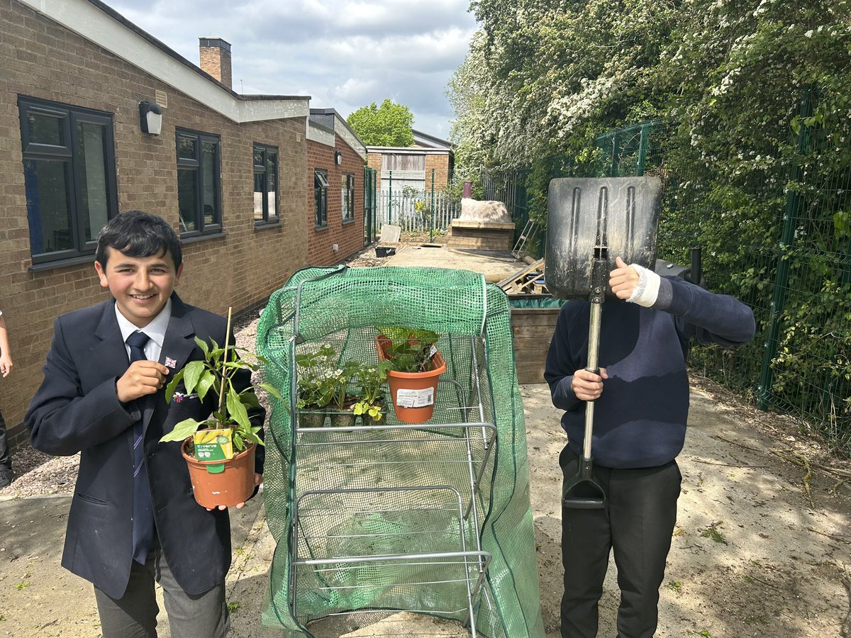 Check out this genius design (thought of completely independently by our students!) to keep the pesky animals away from our plants! If anyone does have any gardening bits and bobs they don’t use, we would LOVE to make use of it in The Grove 😊 we will happily come and collect!