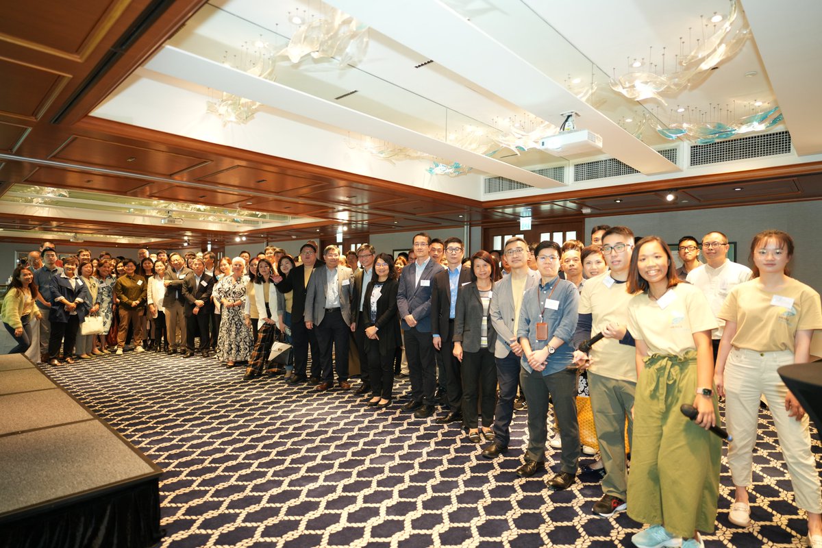 rainbowwsl's tweet photo. Warming up the crowd for the launch ceremony of the HKMEA and the flagship program- OysterSOS  last month🦪 @CChiuLo 

#ShellstoHotels #GenerationRestoration #SDG14 #ScienceCommunication #Outreach https://t.co/1rHSPw9BMO