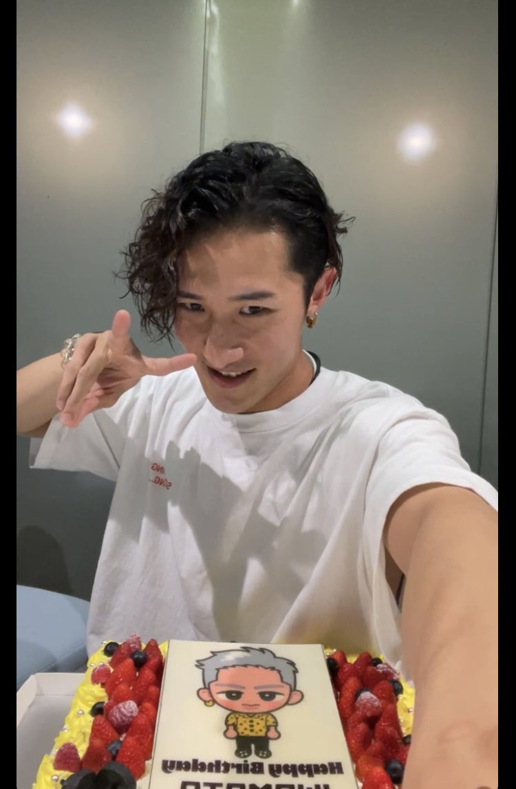 machipomm's tweet photo. ねえ心の底から可愛かった
まじでふっかさん来てくれてスクショタイムまだだよね？って言ってくれてナイスだった
いわふか夫婦がもう尊いのに2人でするのがあわびの顔ってなんなの好きだ
🤦‍♀️🤦‍♀️🤦‍♀️🤦‍♀️ https://t.co/QuoeJggwee