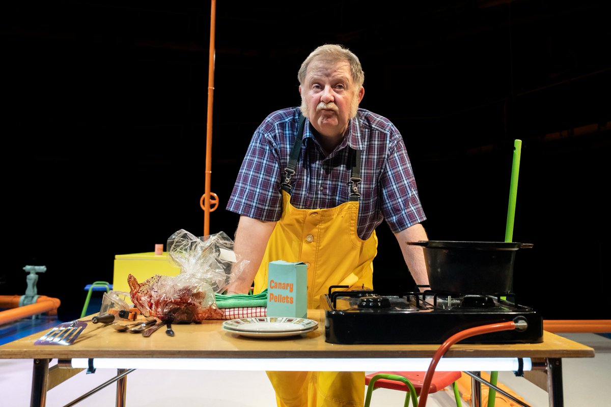 rxtheatre's tweet photo. It's press night✨

All the best to the cast, crew &amp; creatives!

Are you there tonight? Be warned, you might not be able to contain your laughter!

🎭Directed by @Bryony_Shan
✍️By Dario Fo &amp; Franca Rame, in a new version by
@mariekehardy
🎟️https://t.co/q6qLVowqcy
📸Johan Persson https://t.co/Ely8XAU3PK