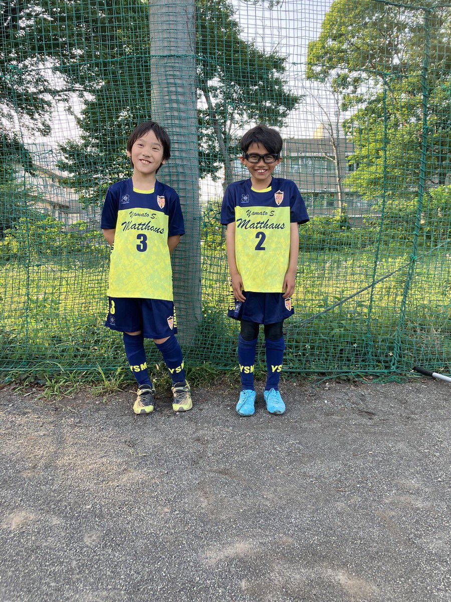 y_matthaus's tweet photo. 【マテウスサッカースクール】
マテウスサッカースクールの練習着が完成！早速みんなで着て練習！一体感がより高まり、いつもよりテンション高めの1日でした！
ウェア作成にご協力くださったUNITED FIVE @UNITEDFIVE_info 様
ありがとうございました！ https://t.co/zzgJUwljMp