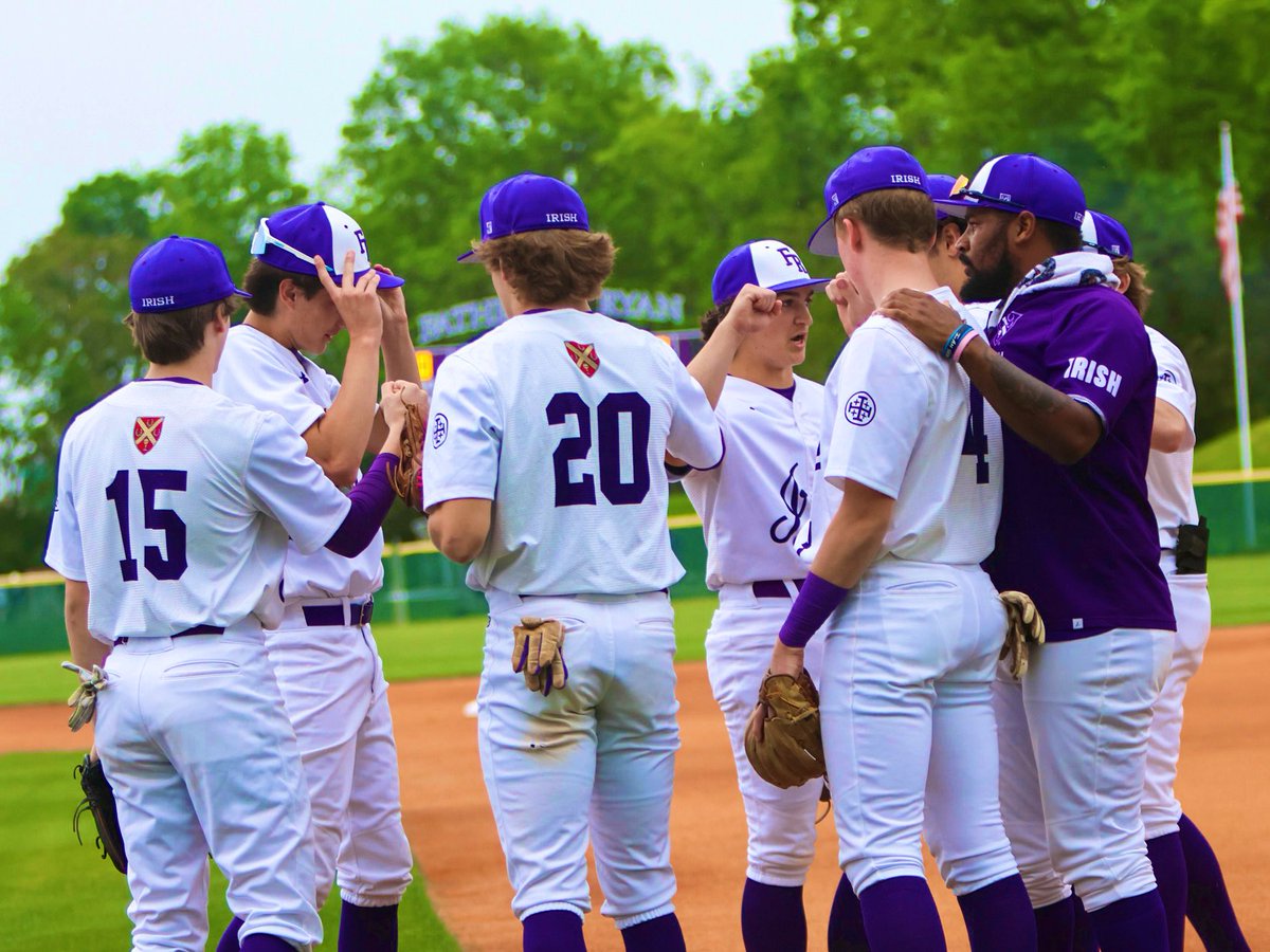 Baseball_FRHS's tweet photo. #2134
One pitch at a time. One out at a time. One inning at a time.
⚾️: Irish vs McCallie 
⏰: 12:00/3:00 https://t.co/j5IOuJCxaX