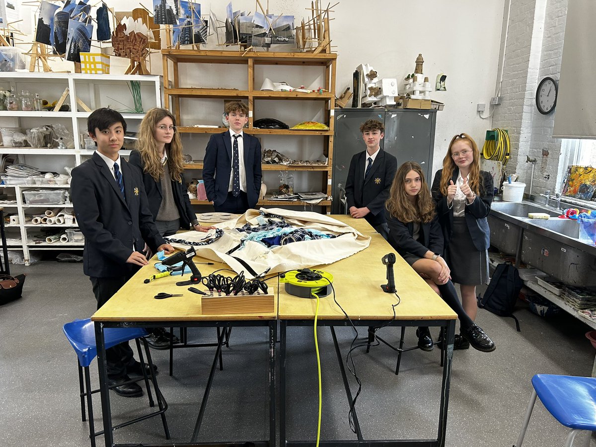 ElthamCarey's tweet photo. Meanwhile House Art moves on a pace!

Great representation from the #BlueWave with Hesper, Henry, Phoenix, Isobel, Rosie, Xander, Tom &amp; Lucas putting in the hard yards…

#attemptgreatthings https://t.co/ke73gRynSa