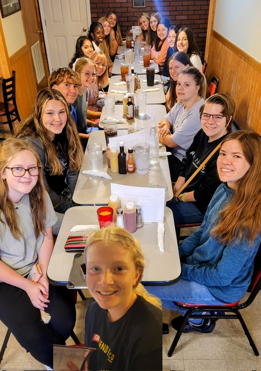 256StuCo's tweet photo. Thank you to the Copper Kettle for accommodating us this morning for our end of year breakfast! https://t.co/eb4lJoXVff